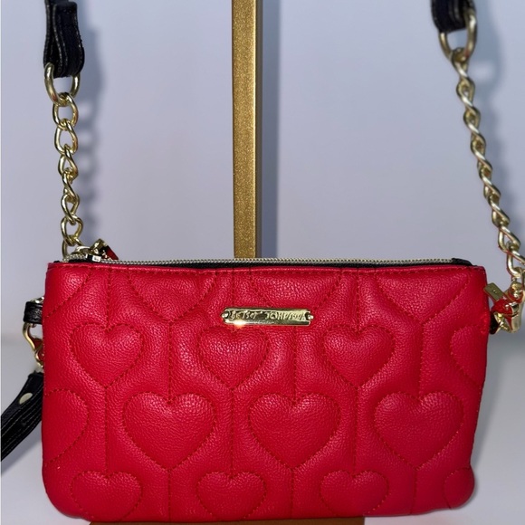 Betsey Johnson crossbody purse and/or clutch with removable strap. - Picture 2 of 12